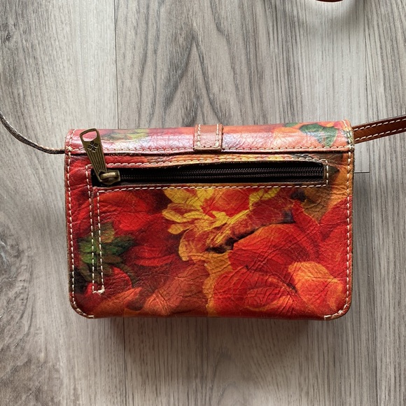 Patricia Nash Spring Floral Small Crossbody - Picture 2 of 6